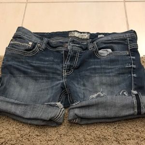32 r jean shorts from buckle